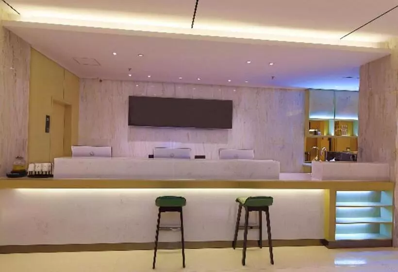 ホテル City Comfort Inn Golmud City Hall Yanhu Square