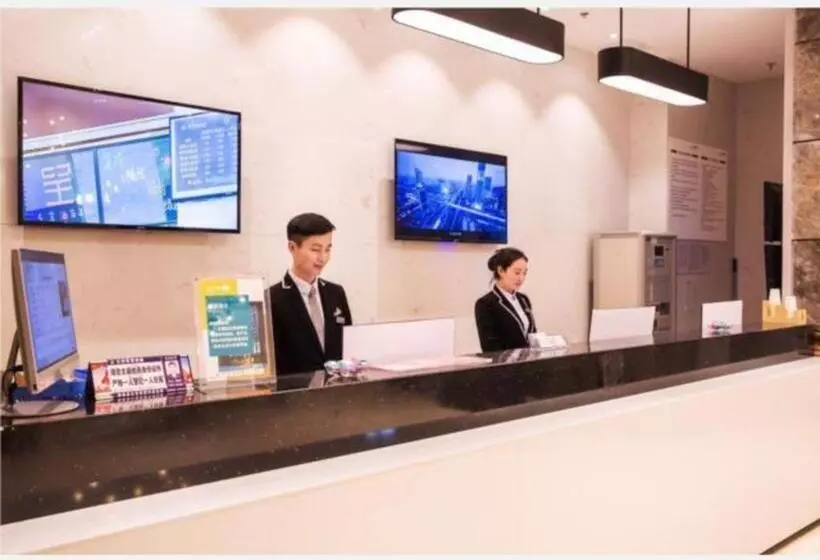 ホテル City Comfort Inn Qichun Experimental Middle School