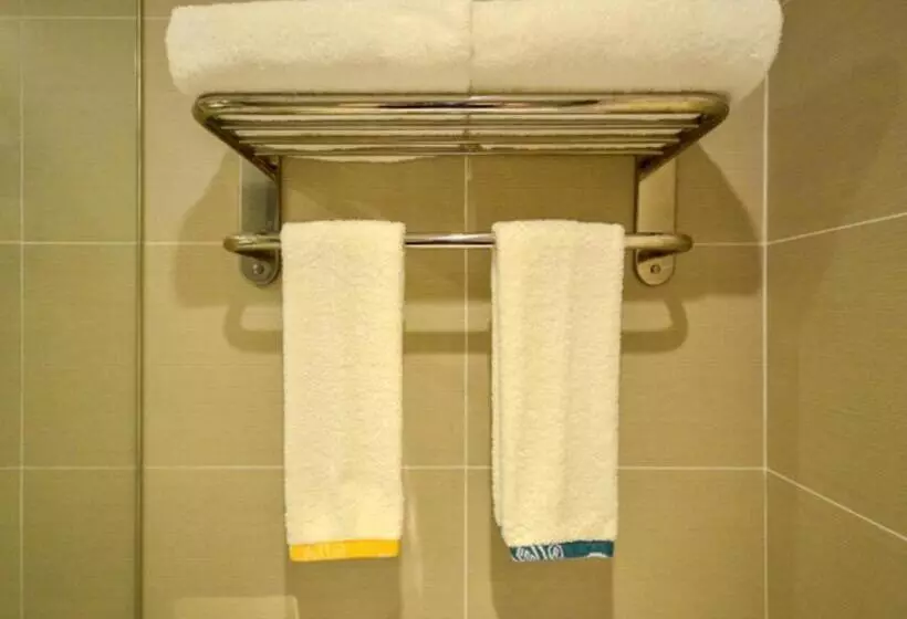 ホテル City Comfort Inn Wuhan South Lake Zhongnan University Of Economics And Law Fashion City