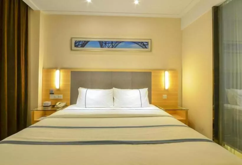 ホテル City Comfort Inn Wuhan South Lake Zhongnan University Of Economics And Law Fashion City
