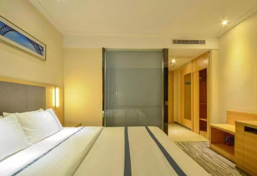ホテル City Comfort Inn Wuhan South Lake Zhongnan University Of Economics And Law Fashion City