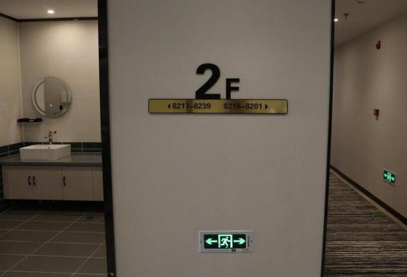 בית מלון כפרי Green Tree Inn Express Inner Mongolia Ulan Qab High Speed Railway Station