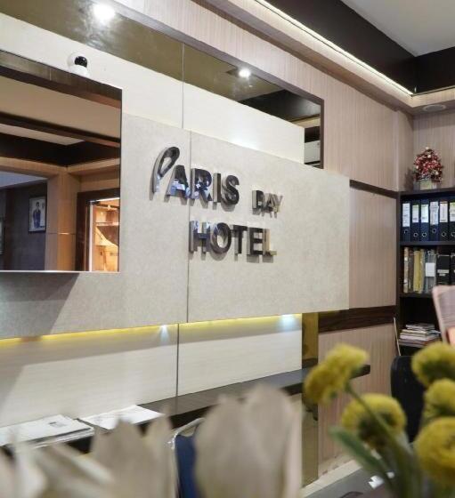 Hotel Paris Day