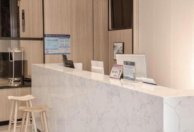 Shell Hotel Guangdong Zhuhai Doumen District Jingan Pedestrian Street