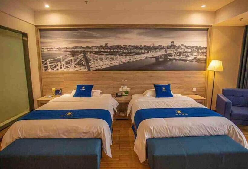 Super 8 Hotel Premier Meishan Pengshan District Linjiang Fengjing