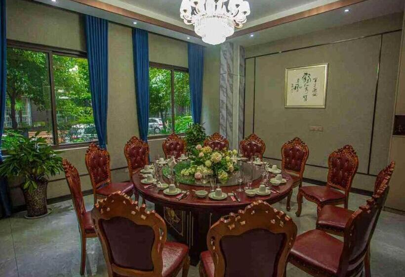 Super 8 Hotel Premier Meishan Pengshan District Linjiang Fengjing