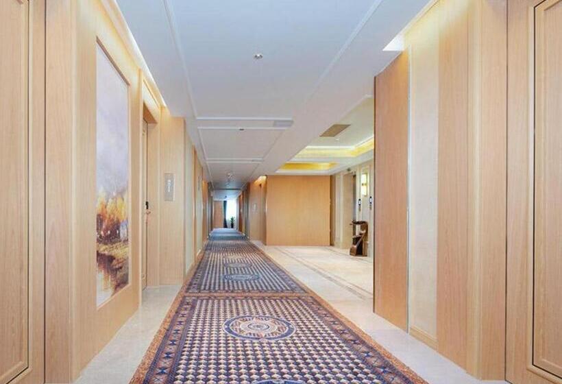 Vienna Hotel Dongguan Chashan High Speed Railway Station