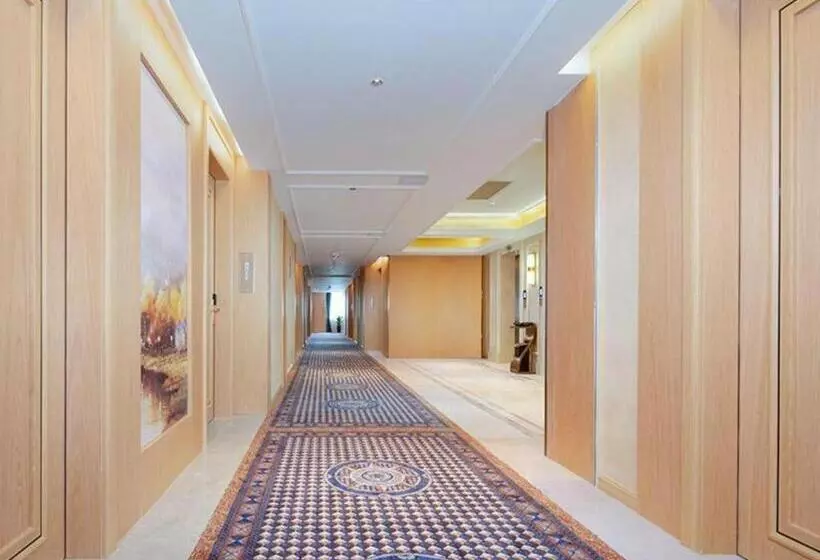 Vienna Hotel Dongguan Chashan High Speed Railway Station