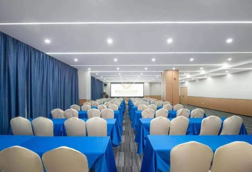 Vienna Hotel Lincang New Asia Pacific Times Square