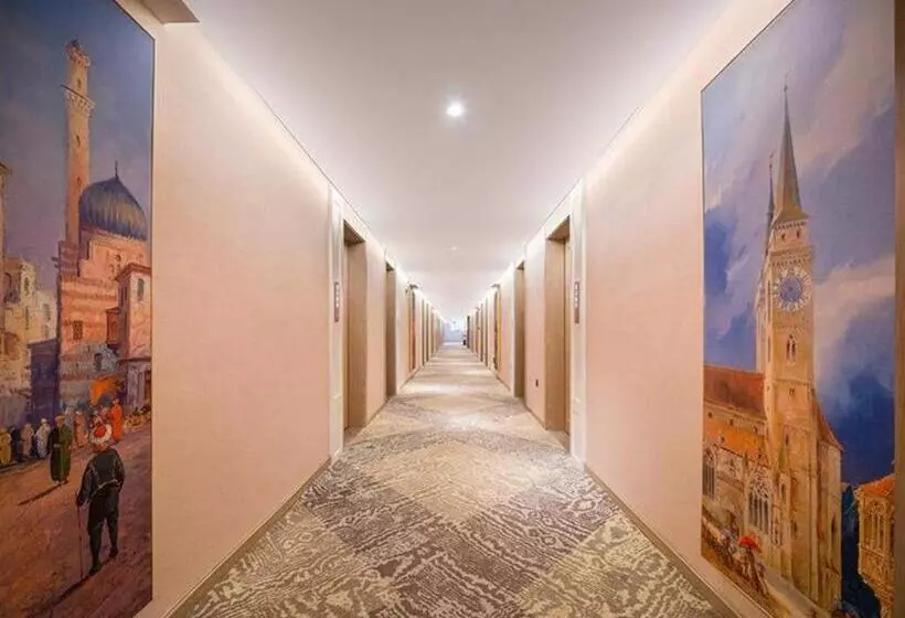 Vienna Hotel Lincang New Asia Pacific Times Square