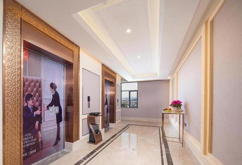 Vienna Hotel Lincang New Asia Pacific Times Square