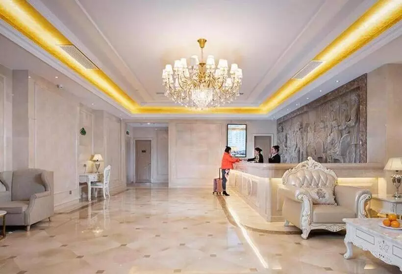 Vienna Hotel Shaanxi Weinan Shengli Street Railway Station