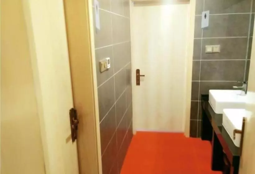 Borrman Hotel Baoding Li County Yongsheng North Street