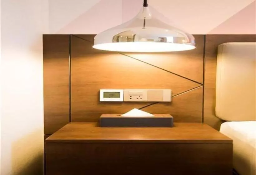 Borrman Hotel Huanggang Wuxue Yuhu Road