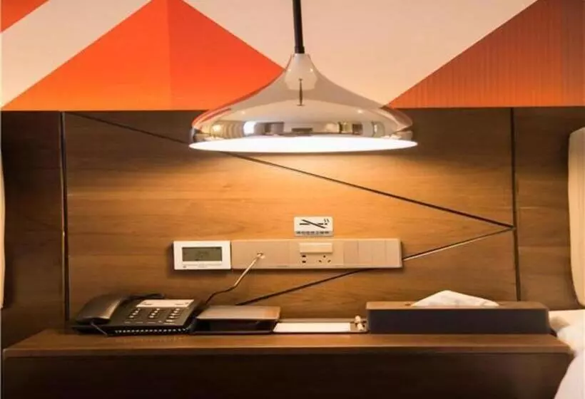 Borrman Hotel Huanggang Wuxue Yuhu Road