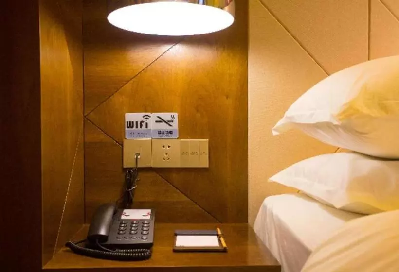 Borrman Hotel Huanggang Wuxue Yuhu Road