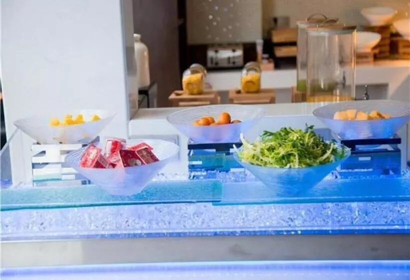 Borrman Hotel Huanggang Wuxue Yuhu Road