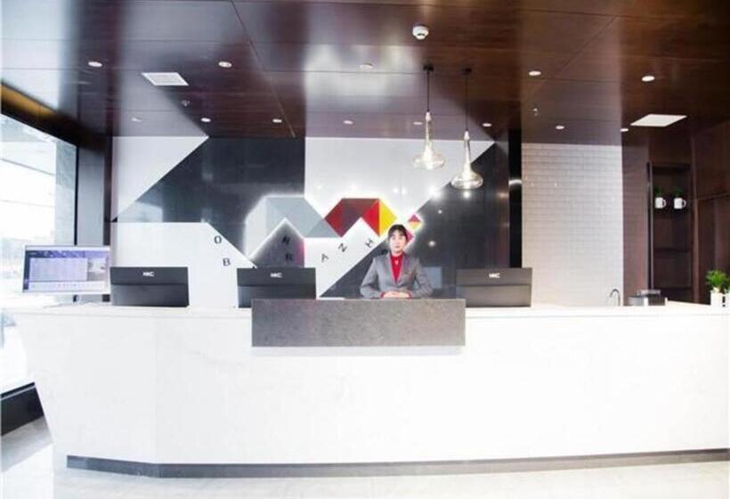 Borrman Hotel Huanggang Wuxue Yuhu Road