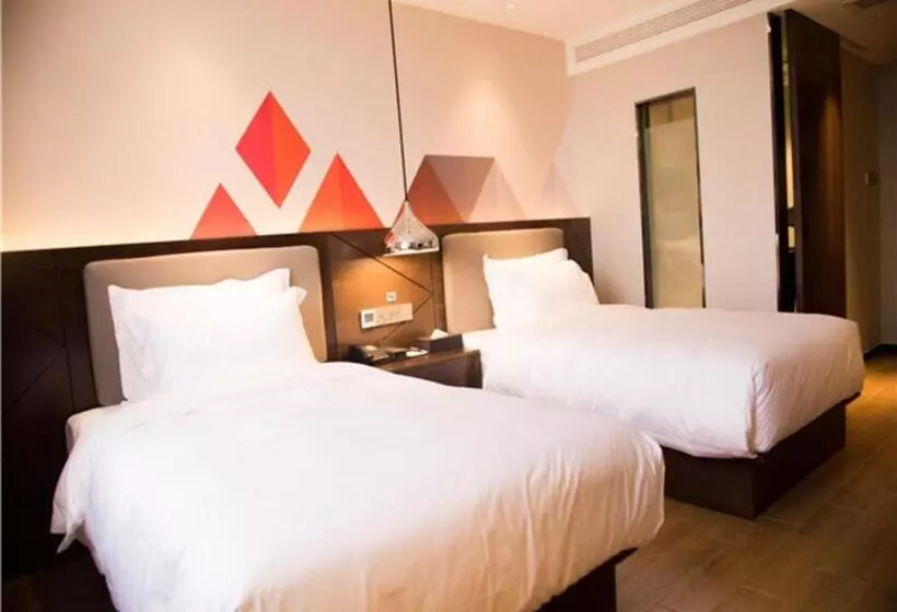 Borrman Hotel Huanggang Wuxue Yuhu Road