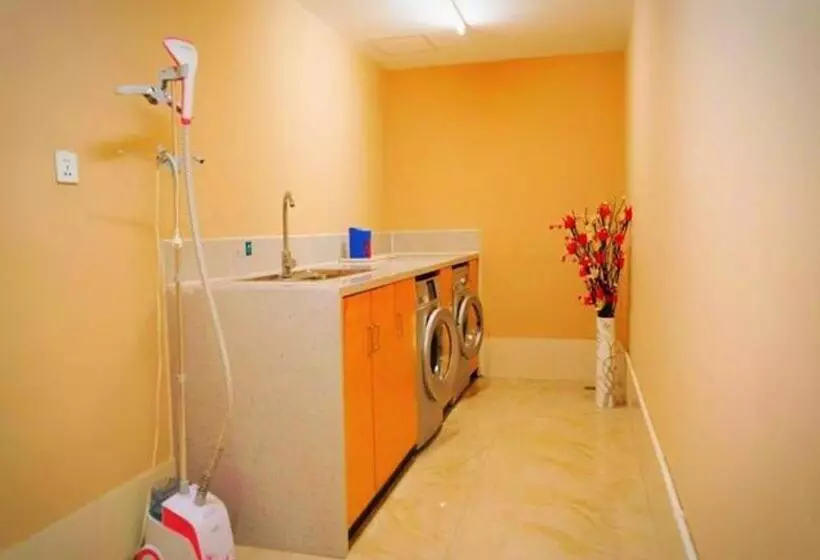 Hotelli City Comfort Inn Huanggang Huangmei Passenger Station