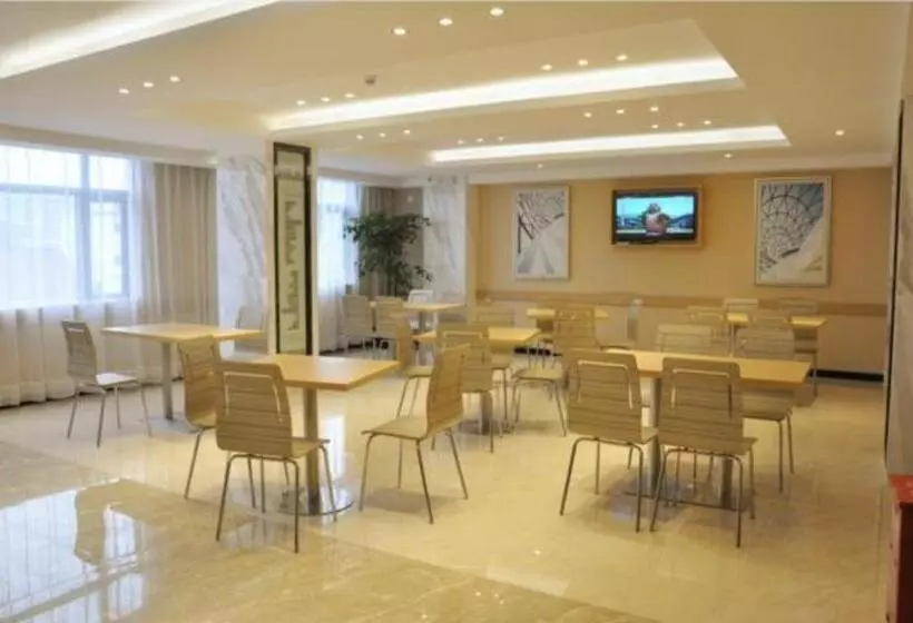 Hotelli City Comfort Inn Huanggang Huangmei Passenger Station