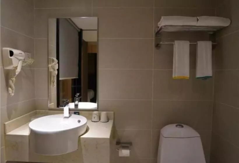 Hotelli City Comfort Inn Ji An Railway Station Jinggangshan University