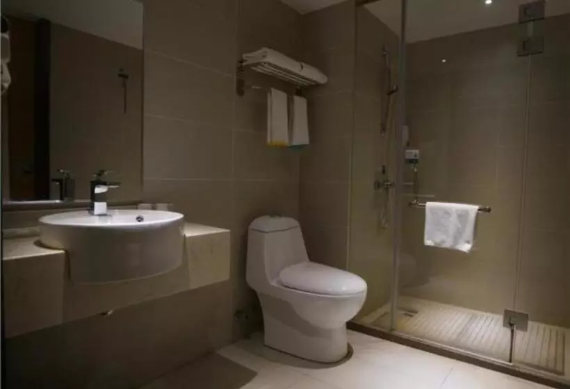 Hotelli City Comfort Inn Ji An Railway Station Jinggangshan University