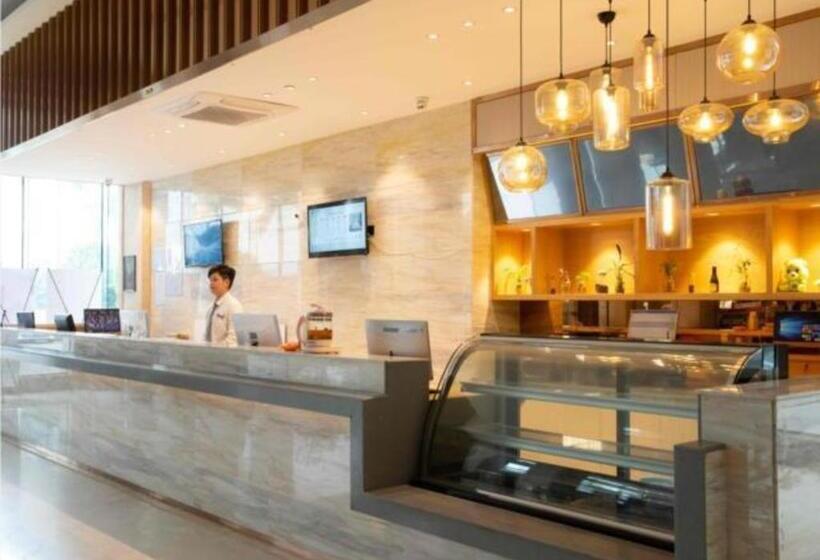 בית מלון כפרי City Comfort Inn Jiangmen Pengjiang Hetang Central Plaza