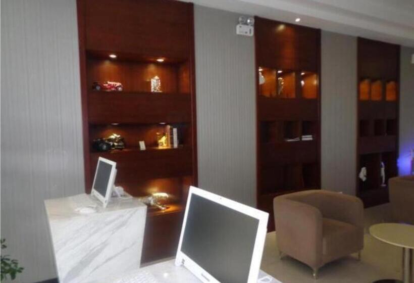 בית מלון כפרי City Comfort Inn Wuhan Dream Times Meiyuan Community Metro Station