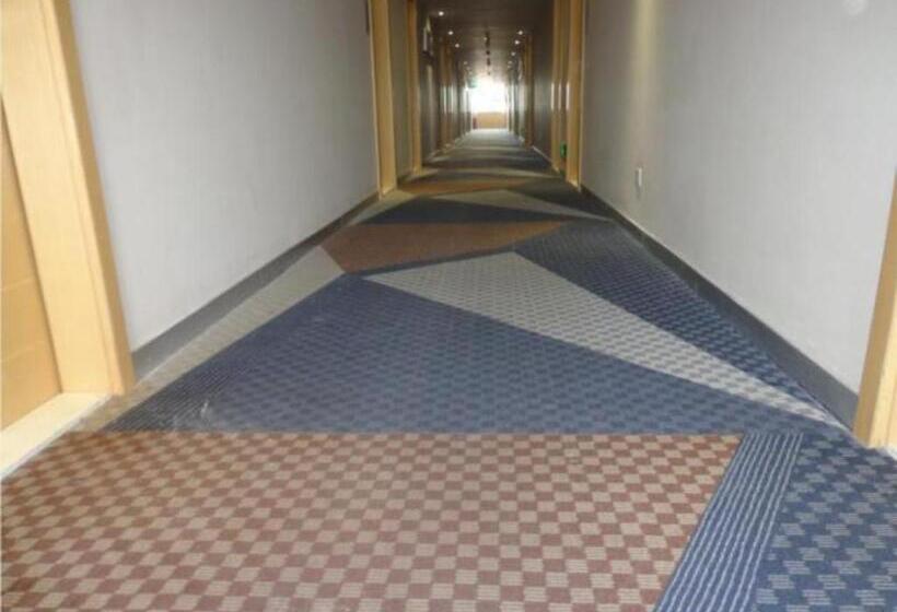 בית מלון כפרי City Comfort Inn Wuhan Dream Times Meiyuan Community Metro Station