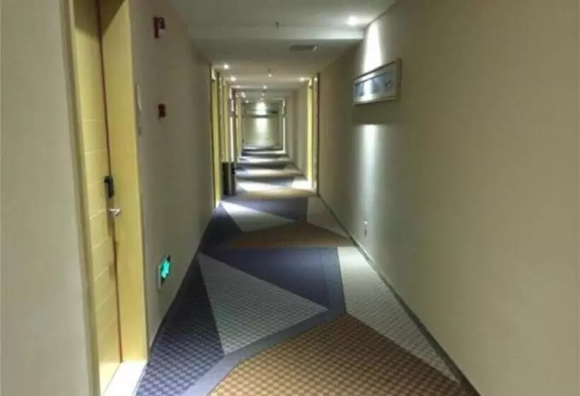 Hotelli City Comfort Inn Wuhan Hongshan District Baishazhou Huangjiahu University Town
