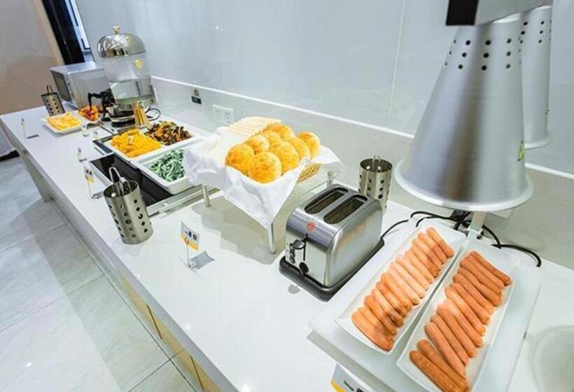 فندق City Comfort Inn Zhanjiang Wuchuan Aoyuan Plaza