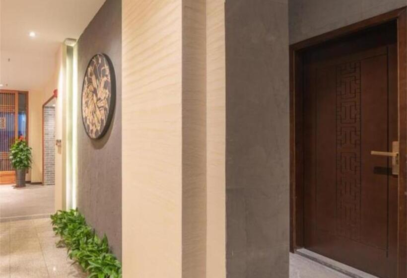 Отель Poltton International Apartment Liuzhou Yaobu Old Town