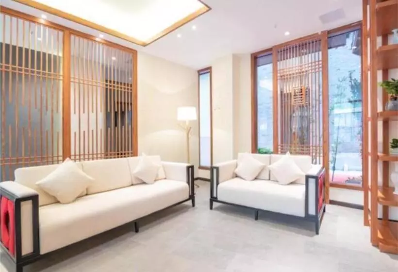 هتل Poltton International Apartment Liuzhou Yaobu Old Town