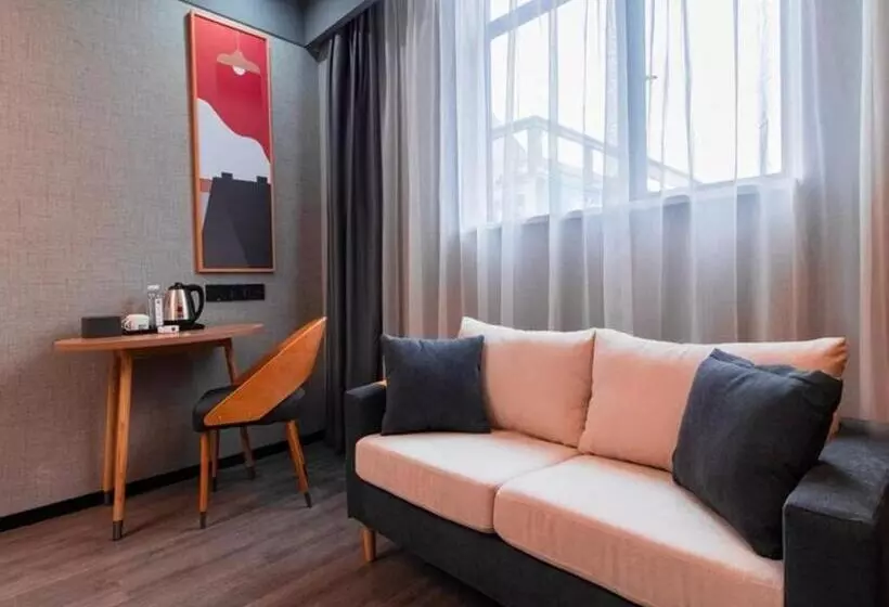 Hotelli Thank Inn Guizhou Bijie Qianxi County High Speed Railway Station