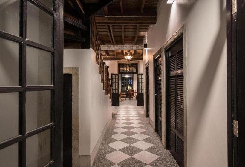 فندق Uthai Heritage