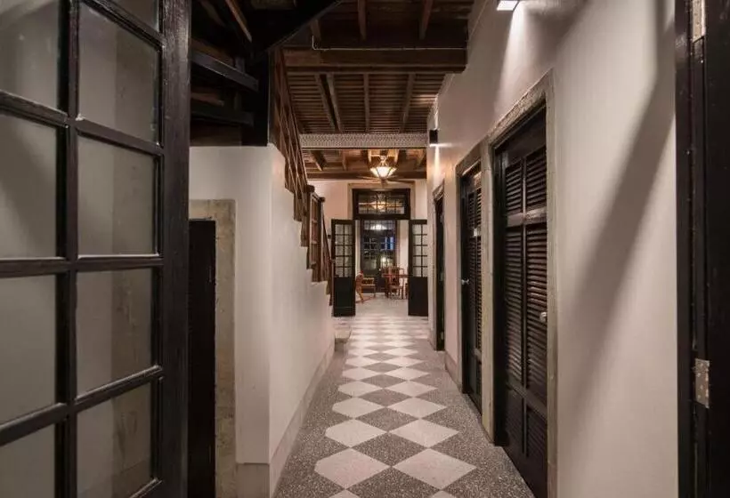 ホテル Uthai Heritage