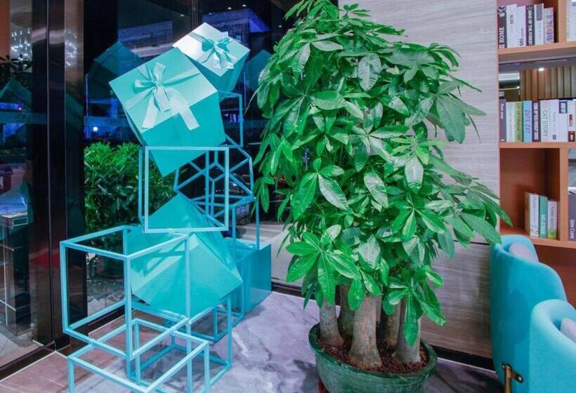 Отель Xana Lite Huizhou Railway Station