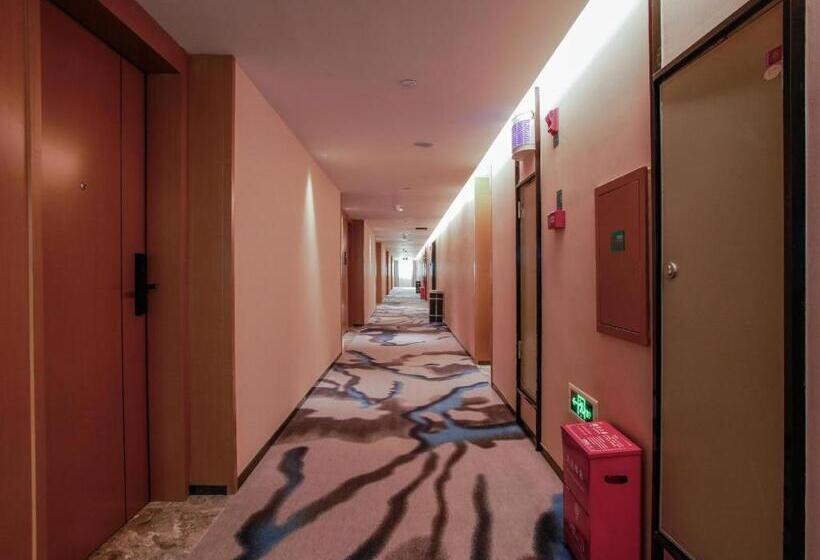 Отель Xana Lite Huizhou Railway Station