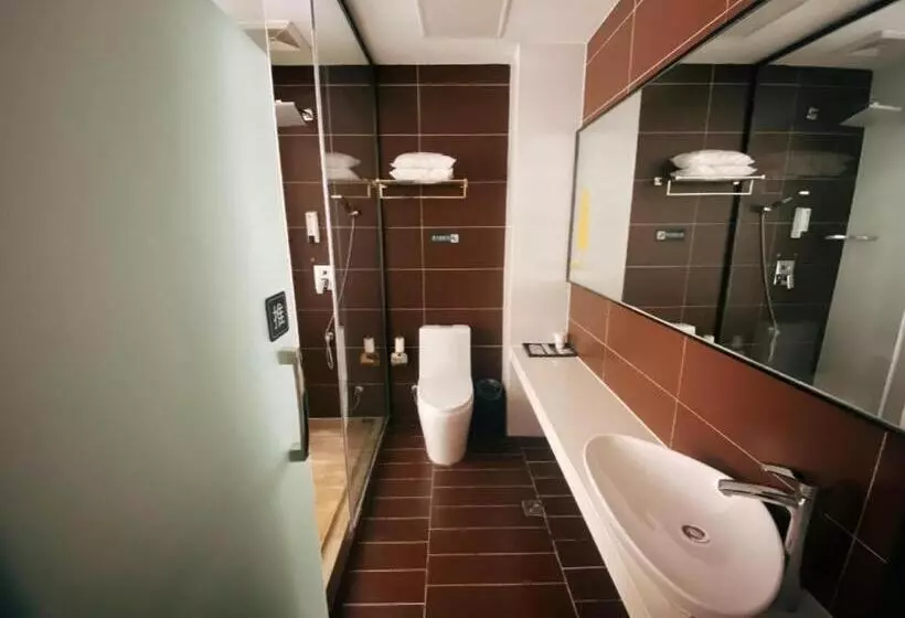 Iu Hotels· Taiyuan Qianfeng Nan Road