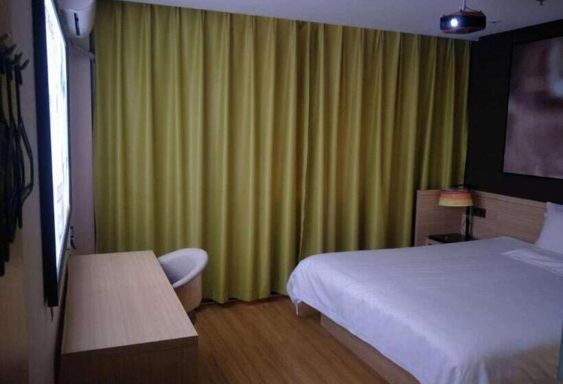 Iu Hotels· Taiyuan Qianfeng Nan Road