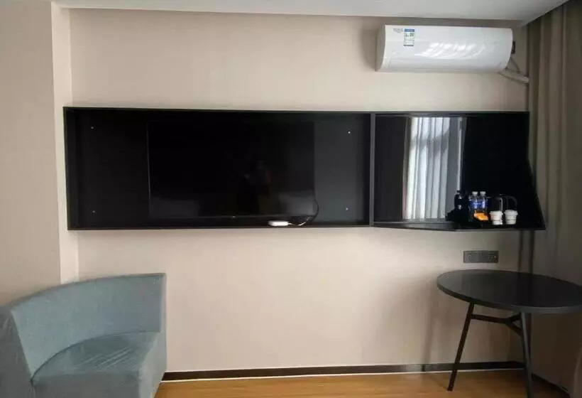 Iu Hotels· Taiyuan Qianfeng Nan Road