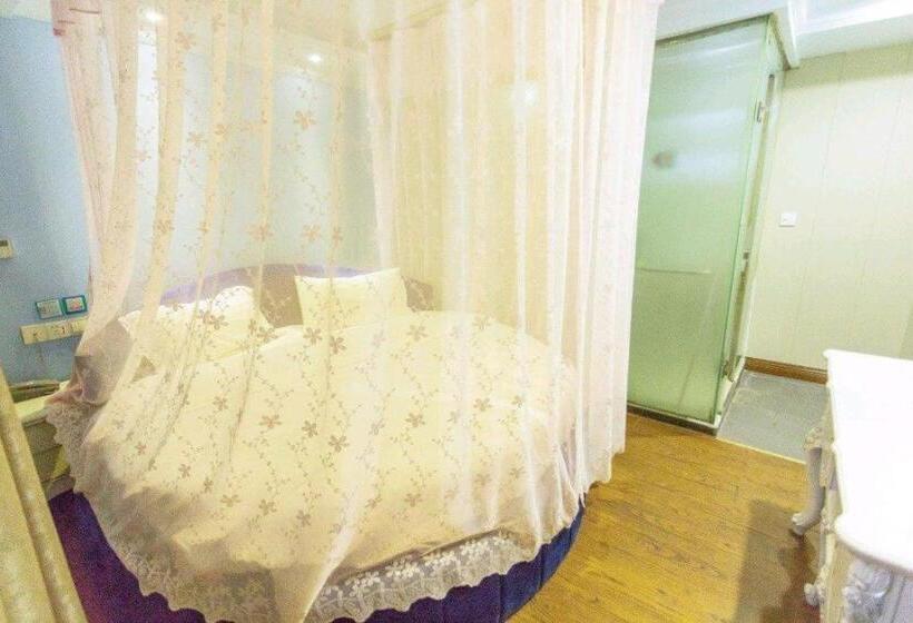 Pai Hotel·chongqing Jiangbei Airport Changfu Road Light Rail Station