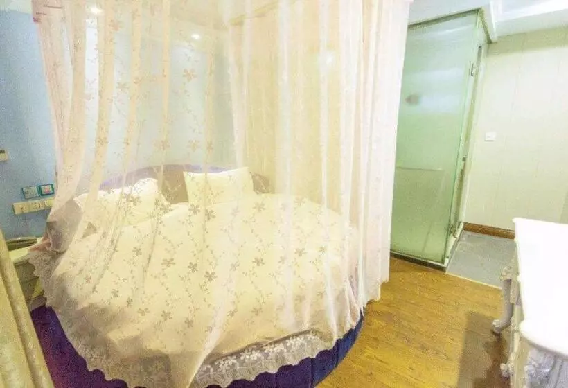 Pai Hotel·chongqing Jiangbei Airport Changfu Road Light Rail Station