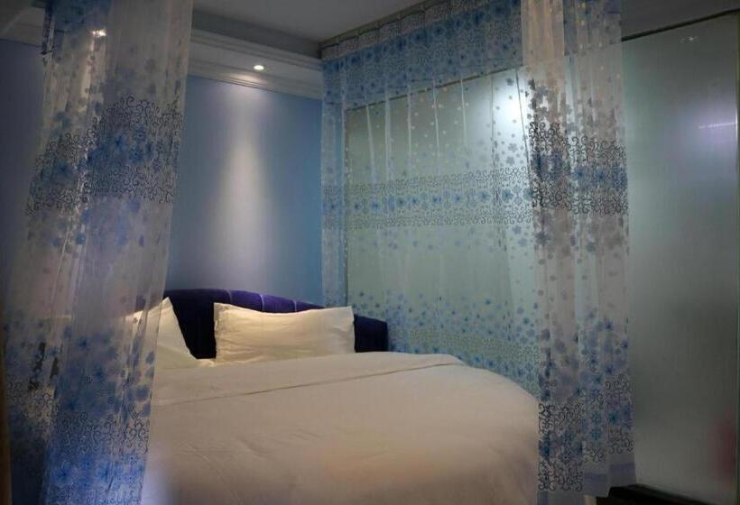 Pai Hotel·chongqing Jiangbei Airport Changfu Road Light Rail Station