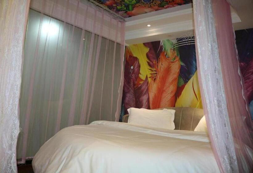 Pai Hotel·chongqing Jiangbei Airport Changfu Road Light Rail Station