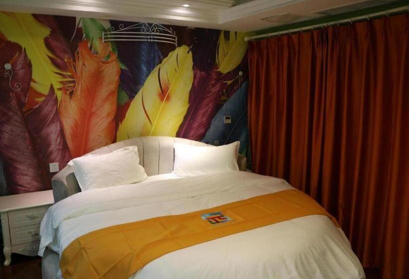 Pai Hotel·chongqing Jiangbei Airport Changfu Road Light Rail Station