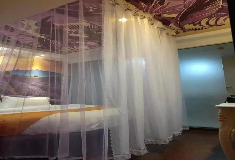 Pai Hotel·chongqing Jiangbei Airport Changfu Road Light Rail Station