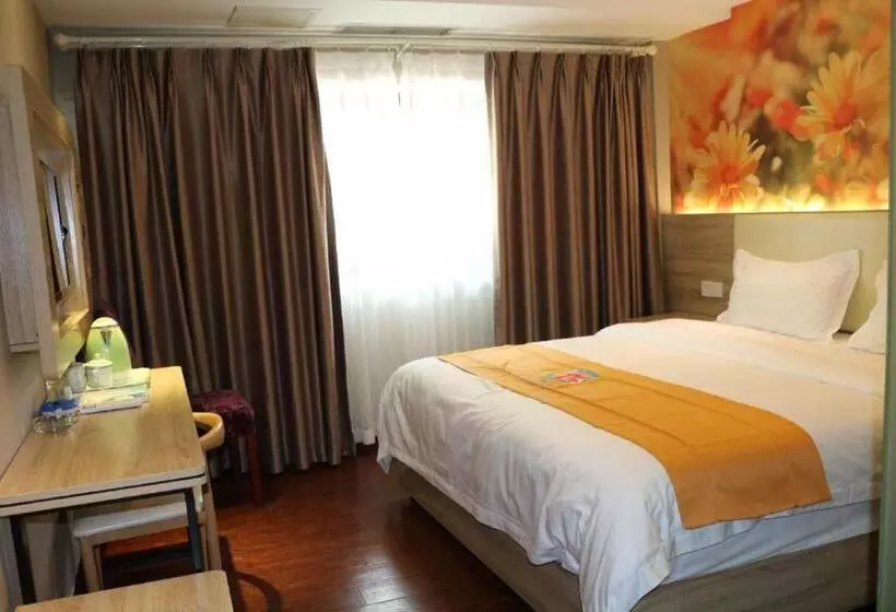 Pai Hotel·chongqing Jiangbei Airport Changfu Road Light Rail Station