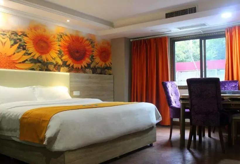 Pai Hotel·chongqing Jiangbei Airport Changfu Road Light Rail Station